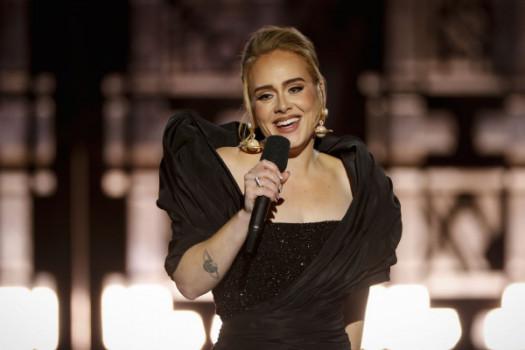 Spotify stops shuffling albums by default because Adele said so0